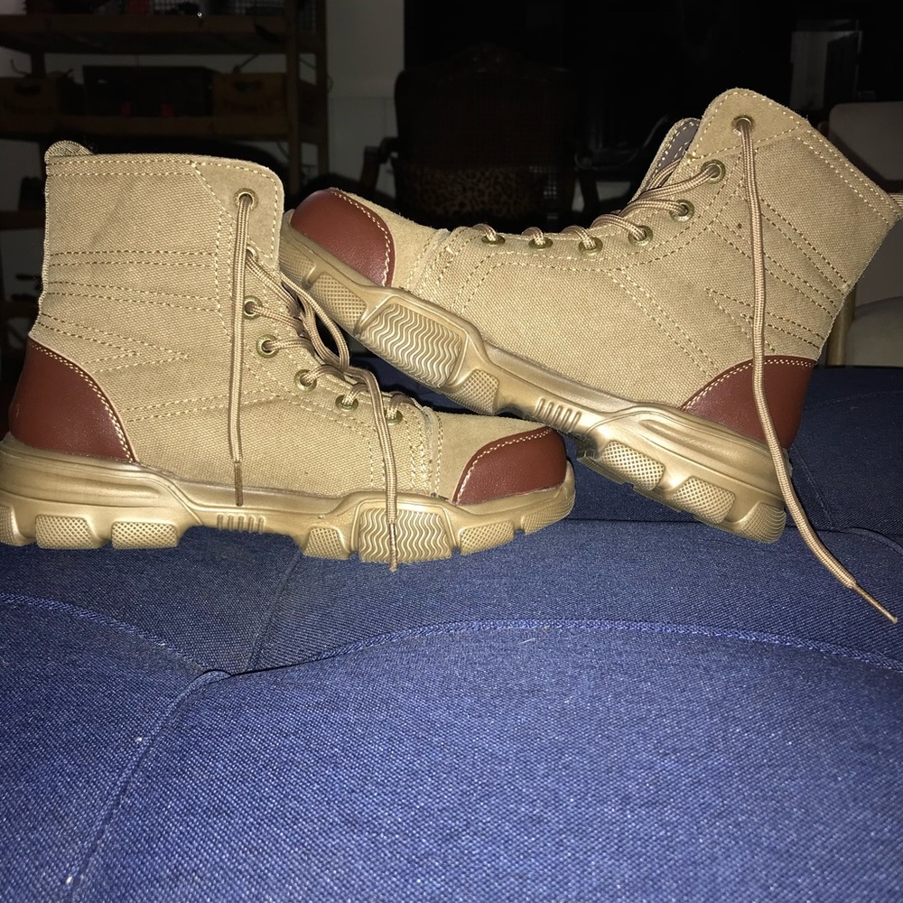 BRAND NEW Women’s Tactical boots with Composite toe SZ 7.